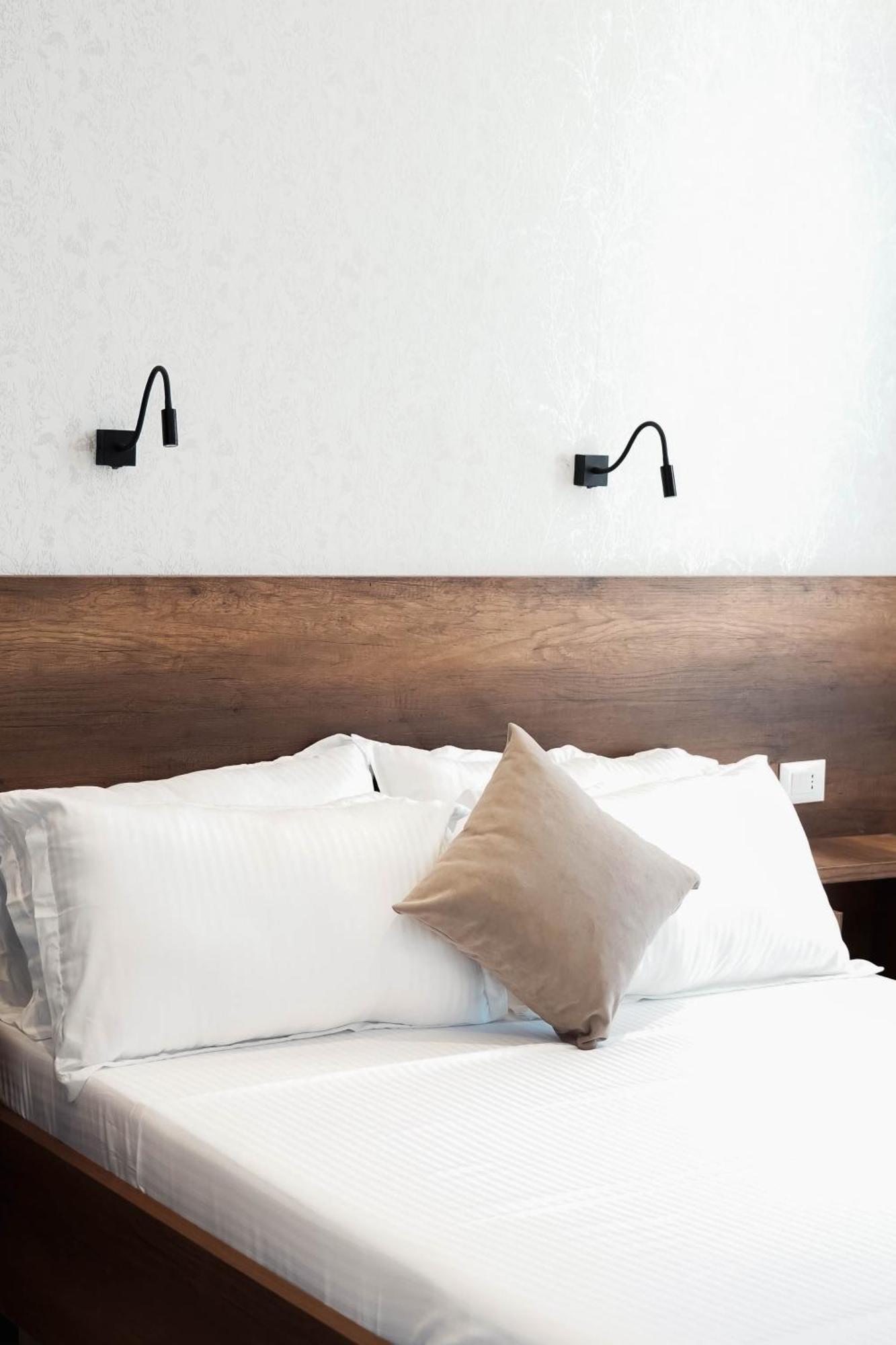 Marina Rooms Дуррес Экстерьер фото
