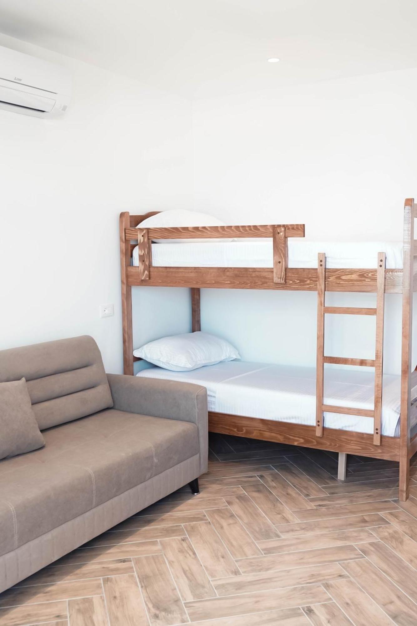 Marina Rooms Дуррес Экстерьер фото
