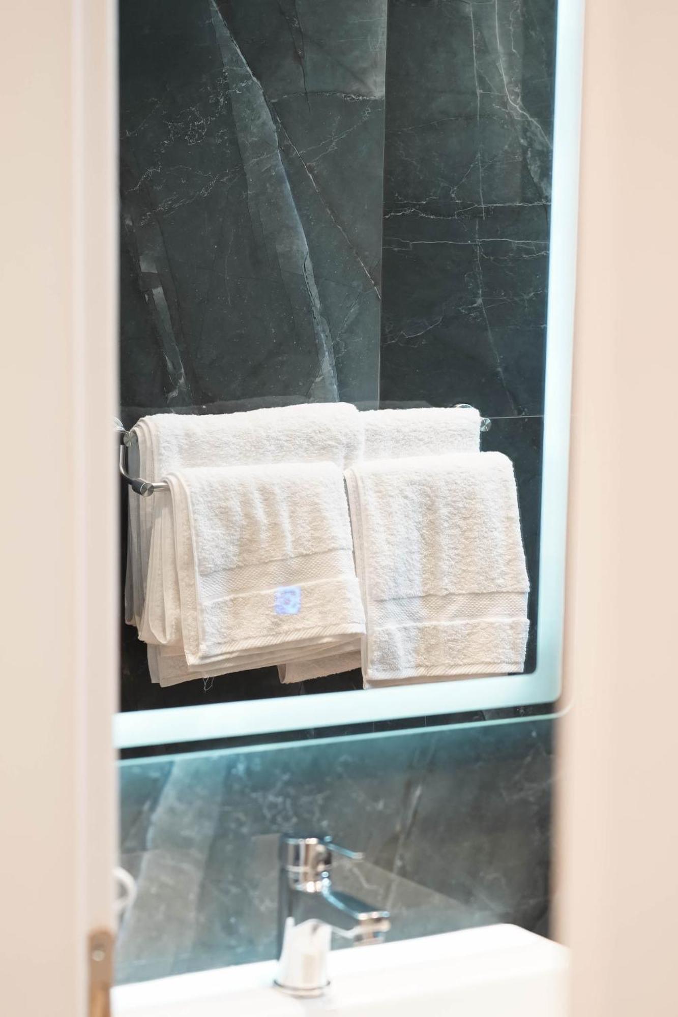 Marina Rooms Дуррес Экстерьер фото