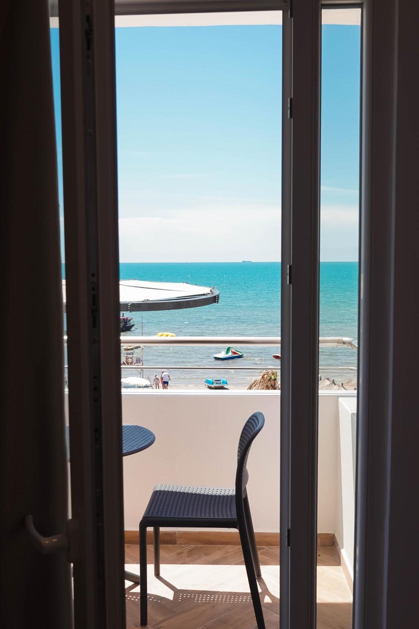 Marina Rooms Дуррес Экстерьер фото