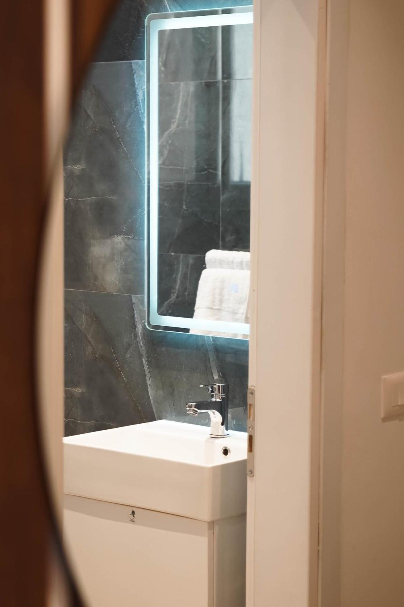 Marina Rooms Дуррес Экстерьер фото