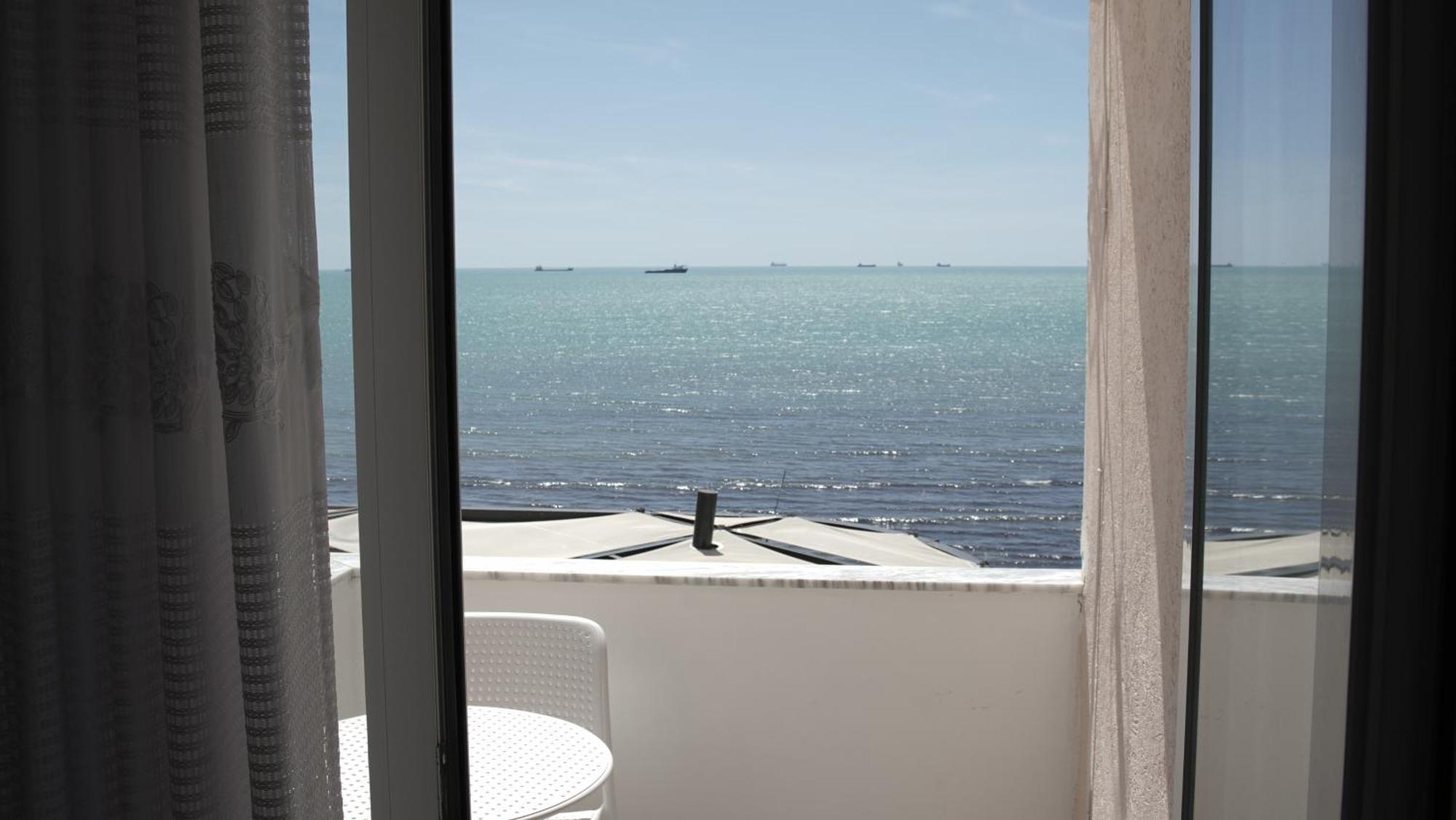 Marina Rooms Дуррес Экстерьер фото