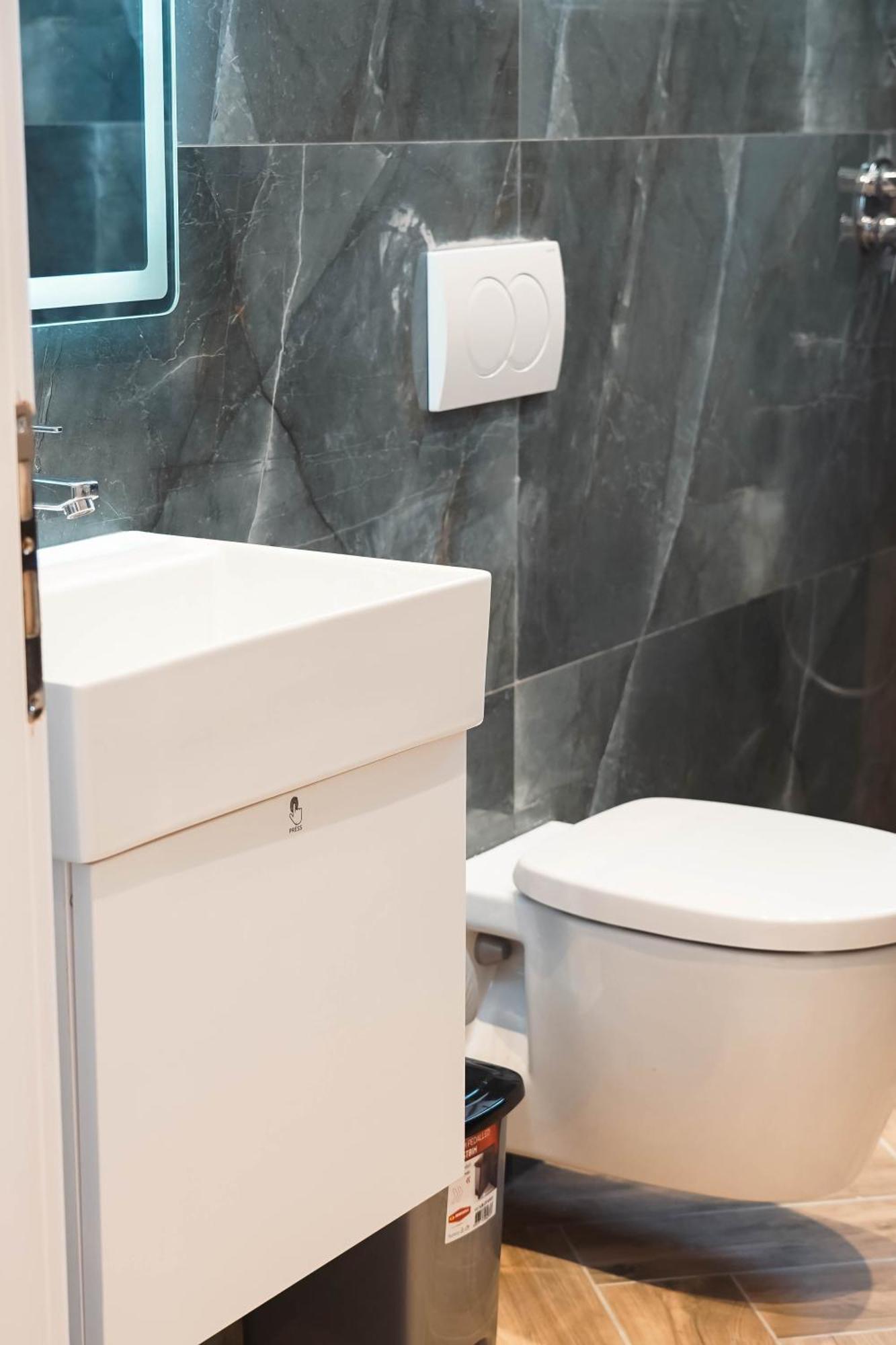 Marina Rooms Дуррес Экстерьер фото